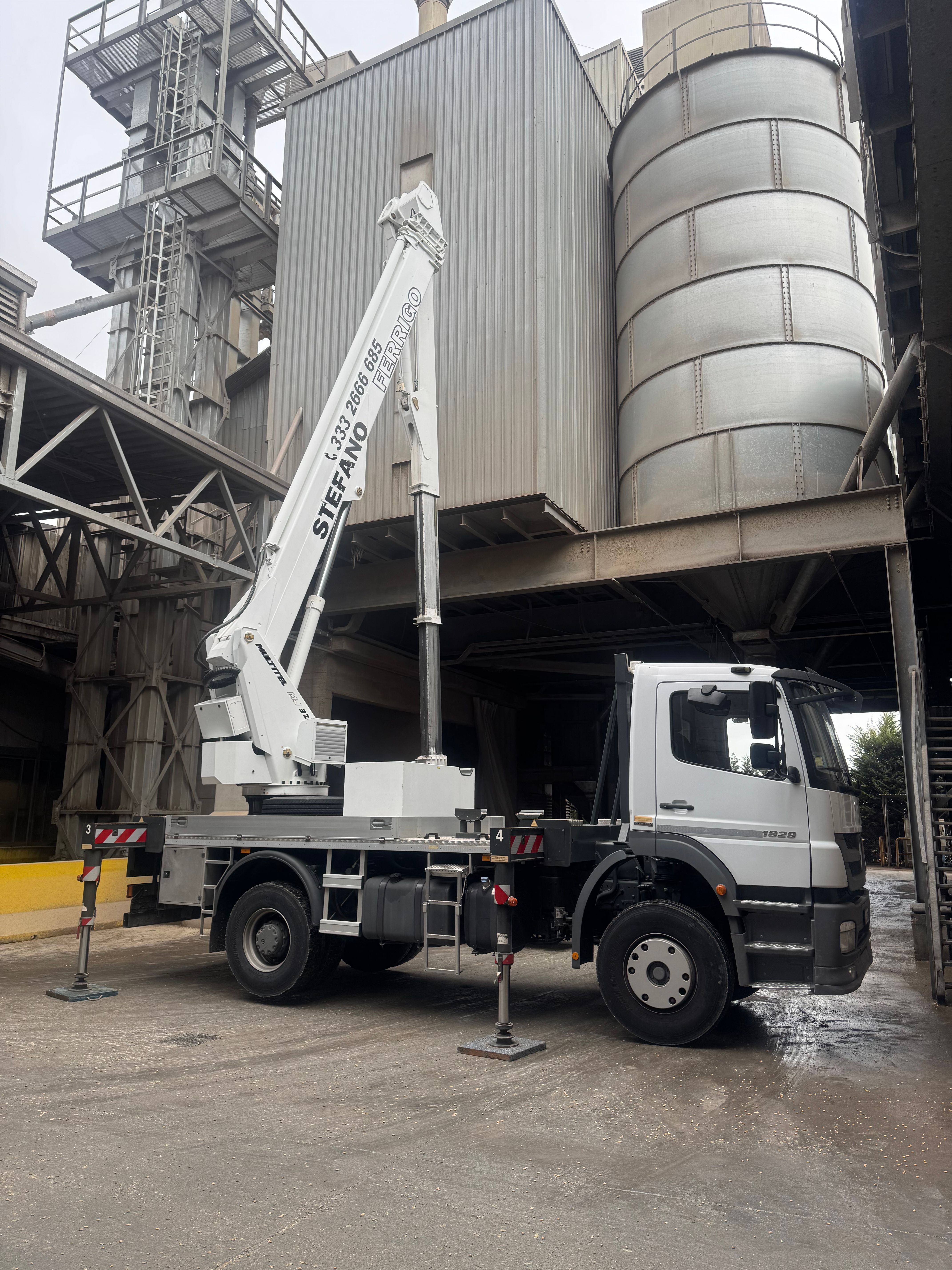Lavorazioni di lattoneria, noleggio piattaforme aeree, coperture metalliche