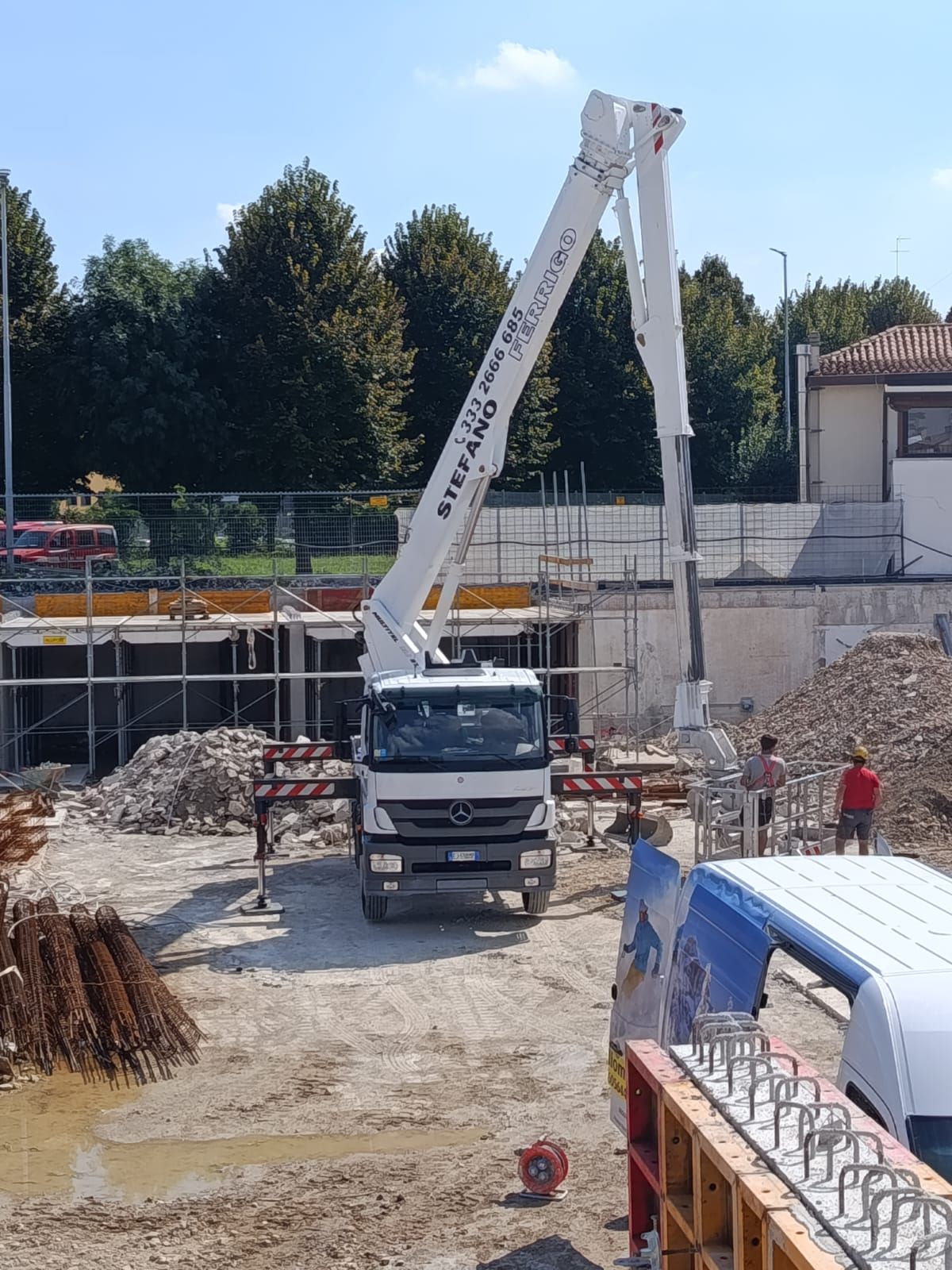 Piattaforma aerea per lavori in quota